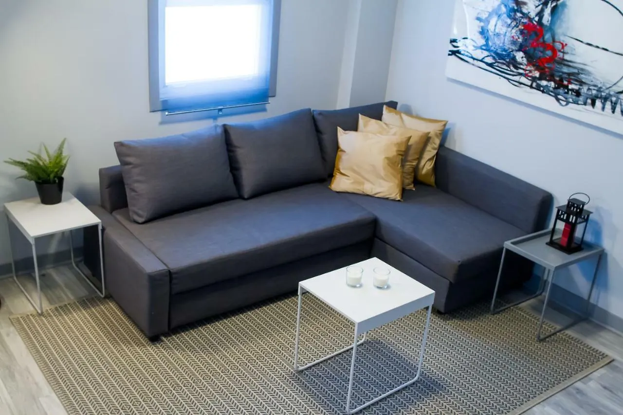 Cozy Two Bedroom Home-Free Parking Ottawa