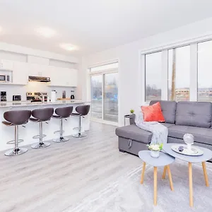 Holiday home Near Dt - Contemporary 3br Townhouse, Ottawa
